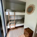 Houseboat 