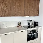 Houseboat 